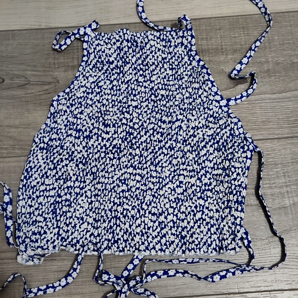 Crop top that ties in the back